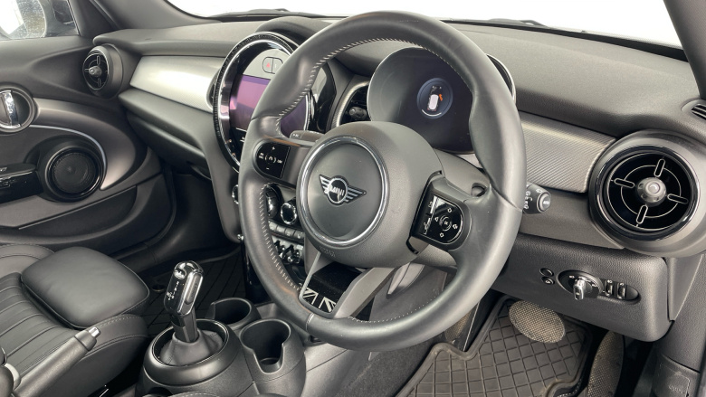 MINI Hatchback 1.5 Cooper Exclusive Premium 5dr Auto Petrol Hatchback